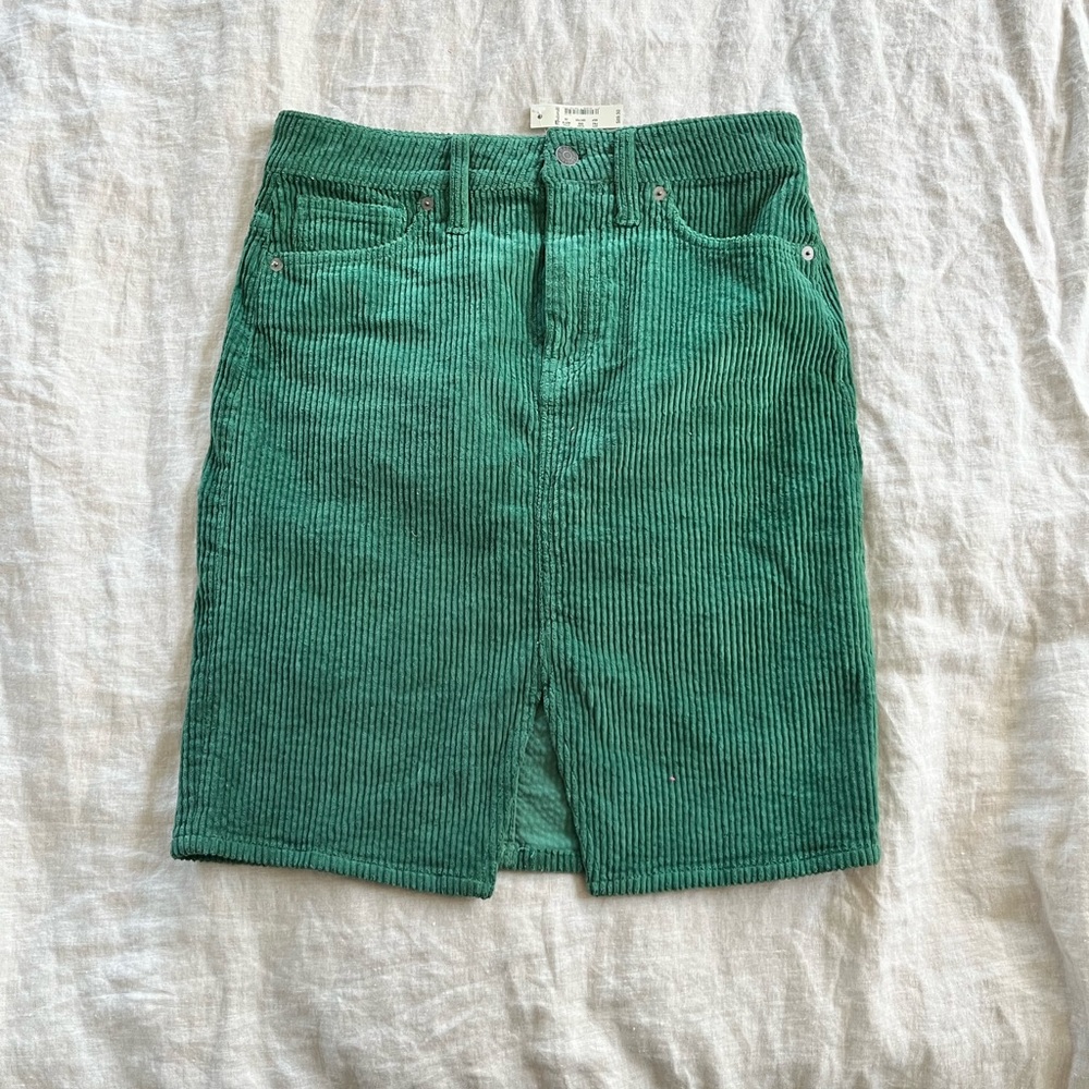 Madewell corduroy skirt size 26